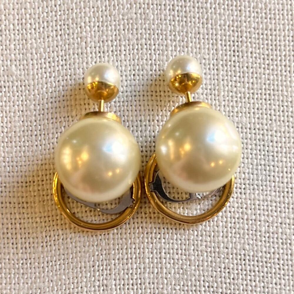 DIOR Faux Pearl Gold Toned Metal CD Earrings - Picture 4 of 4